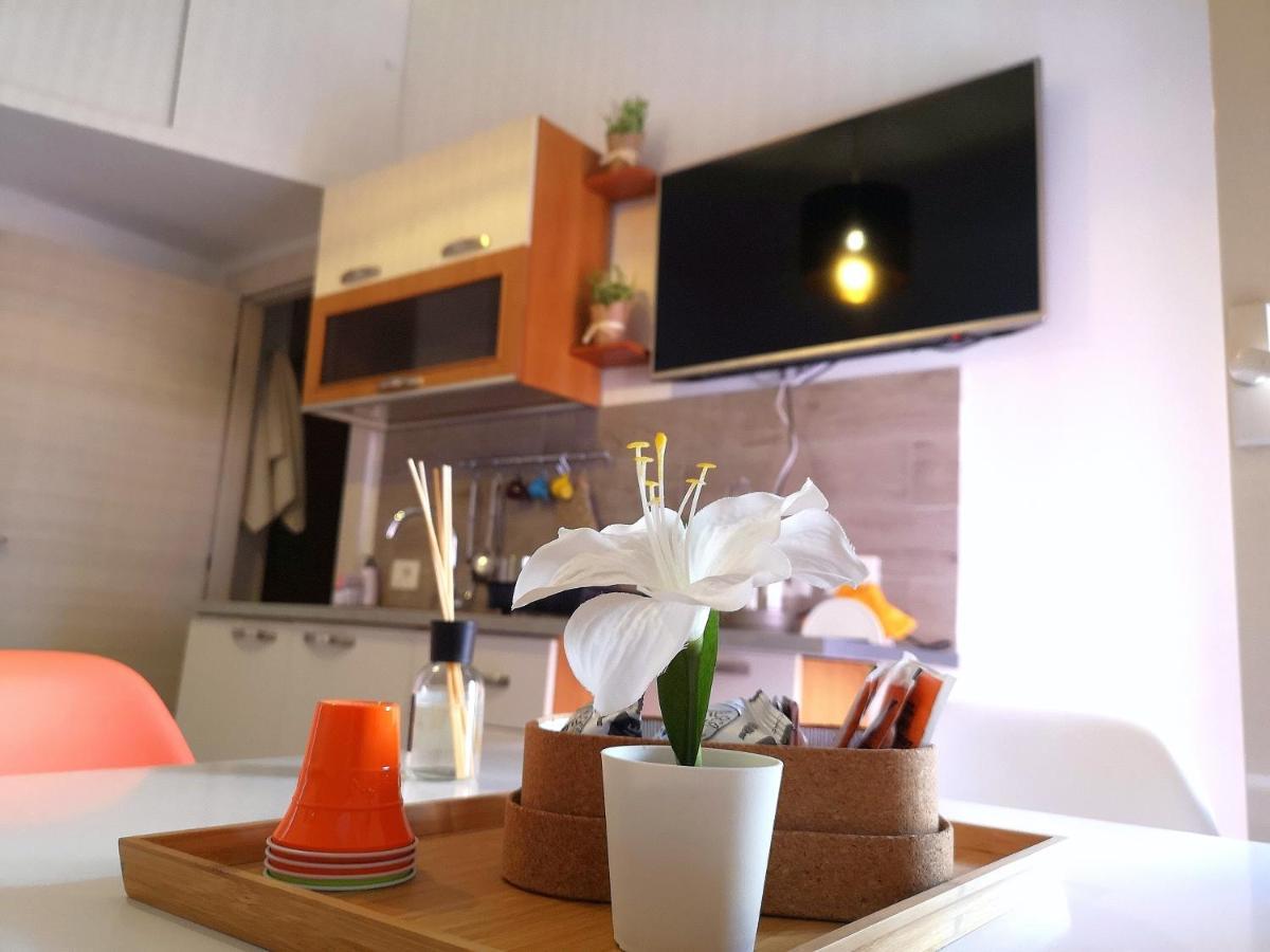 Brutia Mom&Son Bed & Breakfast โกเซนซา ภายนอก รูปภาพ