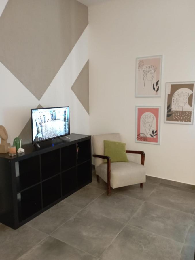 Brutia Mom&Son Bed & Breakfast โกเซนซา ภายนอก รูปภาพ